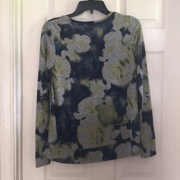 NWT Simply Vera Vera Wang ruched ruffle top - Picture 3 of 6